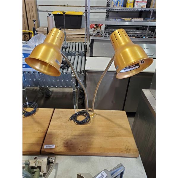 Double Head Headed Carving station