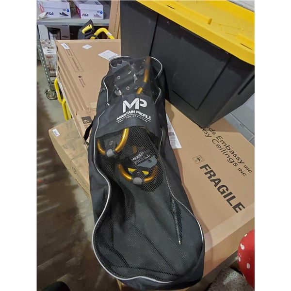 New Mountain Profile 821 snowshoes with poles - Small 8x21 150lb