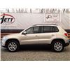 Image 21 : G4 --  2009 VW TIGUAN SE AWD, Silver, 182619 KM's