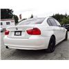 Image 16 : C3 --  2010 BMW 323I, White, 192083 KM's