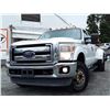 Image 4 : H2 --  2013 FORD F350 SUPER DUTY CREW CAB DUALLY 4X4, White, 320065 KM's