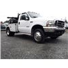 Image 8 : 0B --  2004 FORD F450 SD TURBO DIESEL TOW TRUCK, White, 461795 KM's