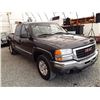 Image 9 : A10 --  2003 GMC SIERRA1500 EXT CAB 4X4, Grey, 351062 KM's