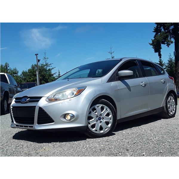 J2 --  2012 FORD FOCUS SE, Grey, 210931 KM