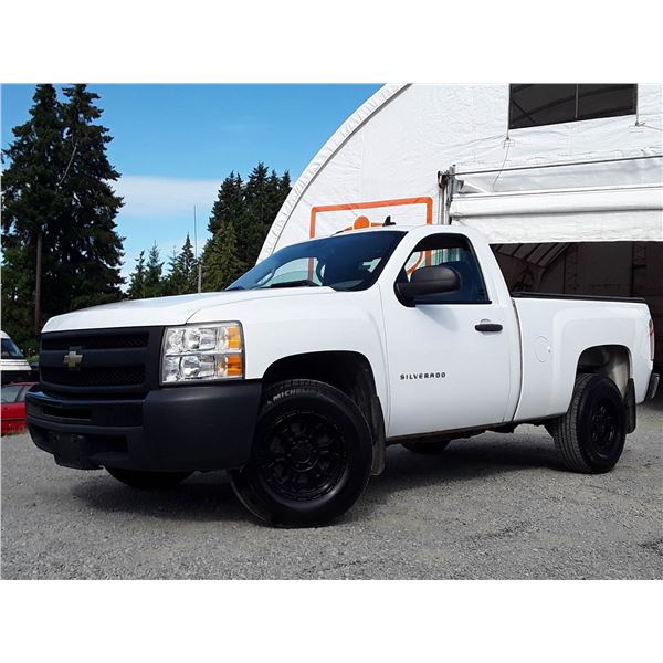 H1 --  2011 CHEVROLET SILVERADO 1500 PICKUP, White, 195804 KM's