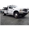 Image 8 : 0B --  2004 FORD F450 SD TURBO DIESEL TOW TRUCK, White, 461795 KM's