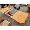 Image 2 : Large oak extending table with 2 leaves and 6 chairs