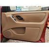 Image 35 : F2 --  2005 FORD ESCAPE XLT AWD, Red, 223335 KM