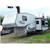 Image 2 : 0A --  2009 TANGO VELLAGIO 5TH WHEEL, WHITE