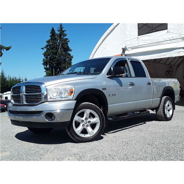 F5 --  2008 DODGE RAM 1500 ST QUAD CAB 4X4, Silver, 211138 KM