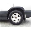 Image 18 : A1 --  2001 SUBARU FORESTER L AWD, Grey, 398360 KM  "NO RESERVE"