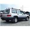 Image 9 : A1 --  2001 SUBARU FORESTER L AWD, Grey, 398360 KM  "NO RESERVE"