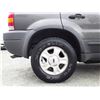 Image 26 : A12C --  2002 FORD ESCAPE XLT 4X4 , Grey, 375672 KM