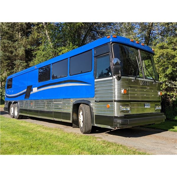 0D --  1979 MCI MC9 Bus Motorhome, Blue, 355,046 KM  "NO RESERVE"