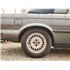 Image 53 : 0O --  1988 BMW 325I CONVERTIBLE, Grey, 208182 KM