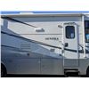 Image 24 : 0C --  2006 FORD F550 SIMBA MOTORHOME, White, 40313 MILES