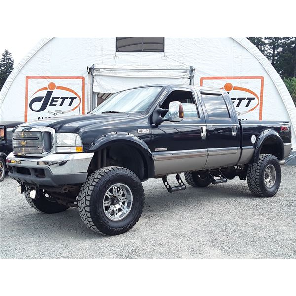 F5 --  2003 FORD F350 SRW SUPER DUTY LARIAT DIESEL CREW CAB 4X4, Black, 339583 KM