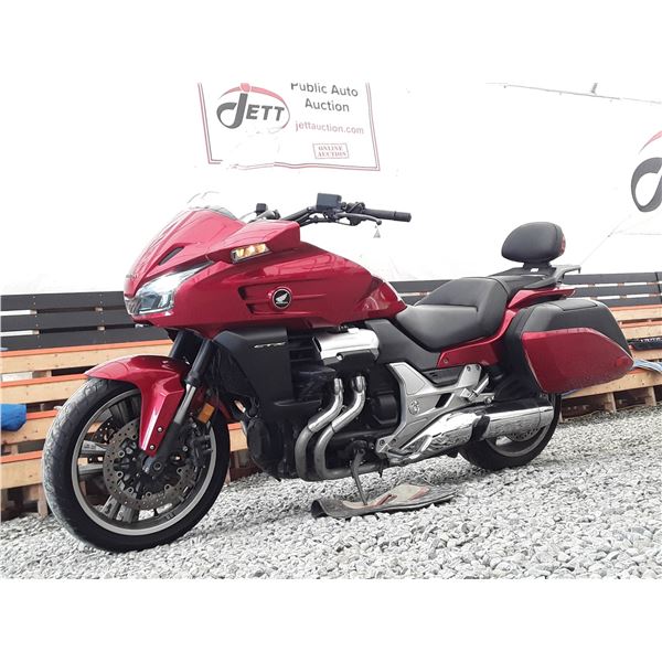 0C --  2014 HONDA CTX1300 AE TOURING MOTORCYCLE, RED, 23,693 KMS