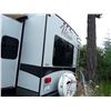 Image 24 : 0A --  2009 TANGO VELLAGIO 5TH WHEEL, WHITE