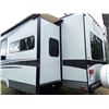 Image 25 : 0A --  2009 TANGO VELLAGIO 5TH WHEEL, WHITE