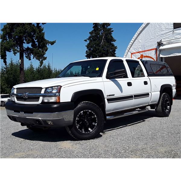 F6 --  2003 CHEVROLET SILVERADO 2500 HD CREW CAB 4X4, White, 362948 KM