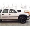 Image 38 : F6 --  2003 CHEVROLET SILVERADO 2500 HD CREW CAB 4X4, White, 362948 KM