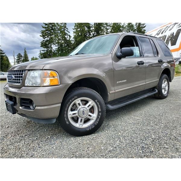 I3 --  2004 FORD EXPLORER XLT 4X4, GREY, 136,405 KMS