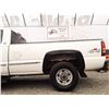 Image 24 : A12G --  2000 GMC SIERRA 2500 EXT CAB 4X4, White, 394534 KM   "NO RESERVE"