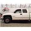 Image 25 : A12G --  2000 GMC SIERRA 2500 EXT CAB 4X4, White, 394534 KM   "NO RESERVE"