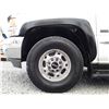 Image 27 : A12G --  2000 GMC SIERRA 2500 EXT CAB 4X4, White, 394534 KM   "NO RESERVE"