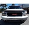 Image 4 : A12G --  2000 GMC SIERRA 2500 EXT CAB 4X4, White, 394534 KM   "NO RESERVE"