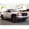 Image 8 : A12G --  2000 GMC SIERRA 2500 EXT CAB 4X4, White, 394534 KM   "NO RESERVE"