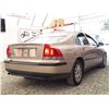 Image 11 : A12D --  2004 VOLVO S60, Grey, 342129 KM