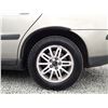 Image 19 : A12D --  2004 VOLVO S60, Grey, 342129 KM