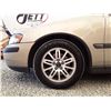 Image 22 : A12D --  2004 VOLVO S60, Grey, 342129 KM