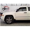 Image 24 : B2 --  2008 JEEP PATRIOT LTD 4X4, White, 228252 KM