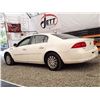Image 16 : A12J --  2008 BUICK LKUCERVE CX, White, 254372 KM  "NO RESERVE"
