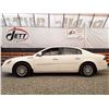 Image 17 : A12J --  2008 BUICK LKUCERVE CX, White, 254372 KM  "NO RESERVE"