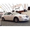Image 7 : A12J --  2008 BUICK LKUCERVE CX, White, 254372 KM  "NO RESERVE"