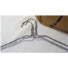 Image 5 : Herlicon Rustless line support and wooden basket of clothes hangers