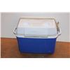 Image 2 : *Rubbermaid Cooler