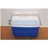Image 4 : *Rubbermaid Cooler