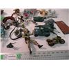 Image 4 : Army toy figures, soldiers, airplanes, vehicles, terrain