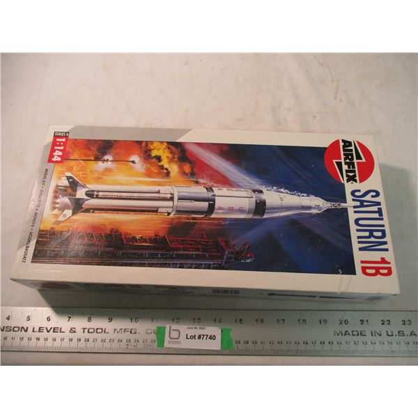 Airfix Saturn 1B 1:144 scale model kit