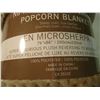 Image 3 : Microfiber popcorn blanket