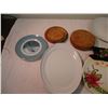 Image 2 : Christmas dishes, platter, wooden boards