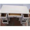 Image 4 : *43x18 desk on castors