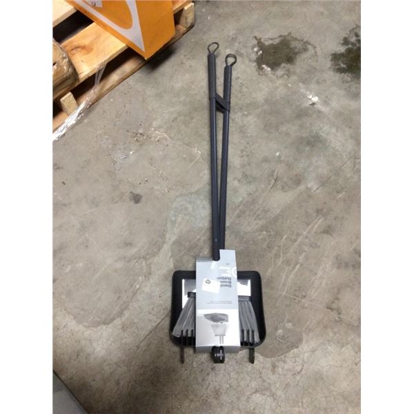 Standing broom and dust pan set