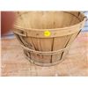 Image 3 : Half Bushel Basket & 2 Quarter Bushel Baskets