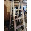 Image 3 : 6" Folding Wooden Step Ladder